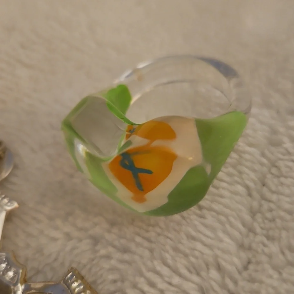 Vintage Tin Cross Pendant Figaro Chain Necklace and Acrylic Heart Cross Ring 7.5